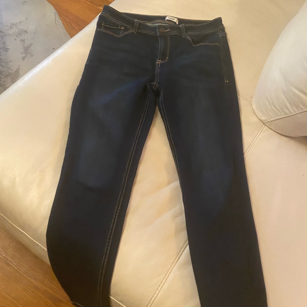 KENSIE straight leg jeans